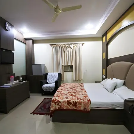 Hotel City Palace Hotels in Ganjam