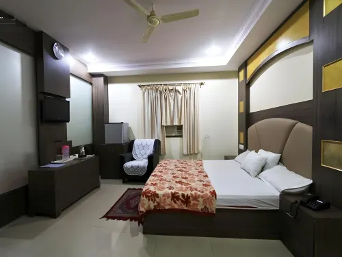 Hotel City Palace Hotels in Gopalpur