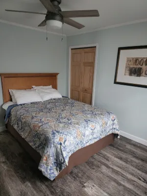 Lake Superior View- 3 Bedroom Suite at Econo Lodge Lakeside Hotels near Wattsson & Wattsson Jewelers