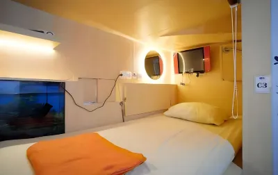 Inap at Capsule Hostel