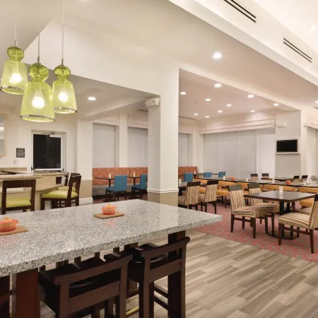Hilton Garden Inn Akron-Canton Airport