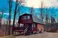 Cozy Cabin Escape w/Hot Tub, King Bed & Fire Pit 먼로 아웃룩 트레일헤드 주변 호텔