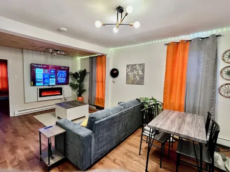 Electric City Mid-Term Downtown Apartment