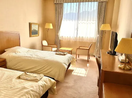 Zuien Country Club Century Fuji Course Отели рядом с достопримечательностью «Kaizeminaru Fujikawakyoshitsu»