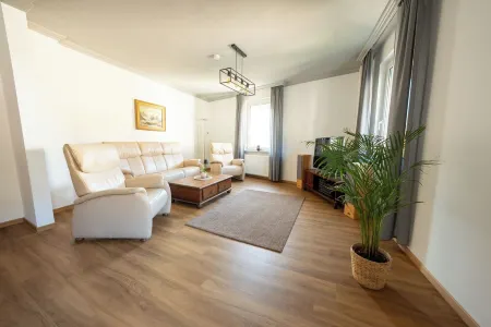 Beautiful vacation apartment directly on the Rhine, fantastic castle view in Bad Salzig Отели в г. Боппард