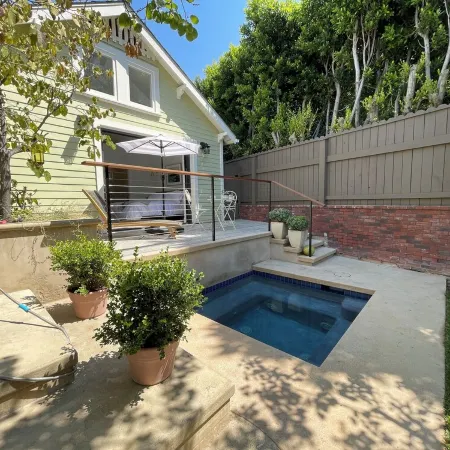 Brand New Charming Guest House in lovely Northwest Glendale CA. Private &Quiet