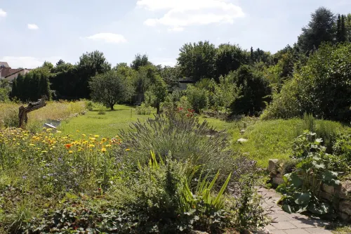 Garden house: Beautiful vacation home for up to 14 guests with a huge garden