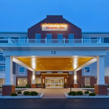 Hampton Inn by Hilton Buzzards Bay Cape Cod Canal