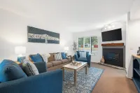 Lakefront Oasis Amazing Views! Hotels in Ruth B City Township