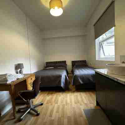 Sterling House B&B Heathrow Rooms