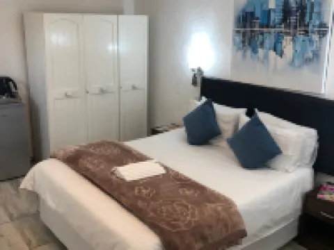 Muco Guest House โรงแรมในแซนด์ตัน