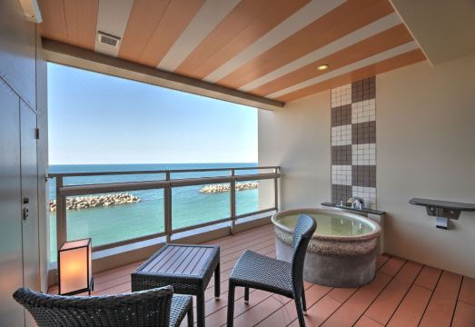 가이케 유게쓰의 로비 및 휴식 공간