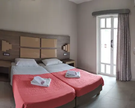 Giannis Studios Hotéis em Alykes