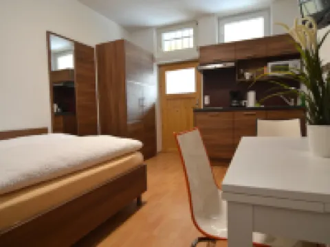 Pension Elisabeth - Rooms & Apartments Hotels in Salzburg