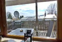 Vacation home at the node A10 Grill, terrace, desk, printer, 2xTV, kitchen Hotels in Greifenstein