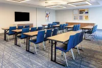 Holiday Inn Express & Suites Benson