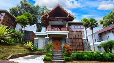 Sindang Reret Cikole Hotels in Lembang