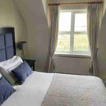 Keanes of Curraheen, Bar, Restaurant & Accommodation Rooms