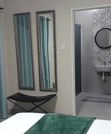 Kendi's Inn Guest House Отели в г. Джваненг