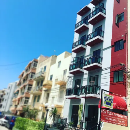 For Rest Aparthotel Отели рядом с достопримечательностью «Pjazza San Pawl Playground»