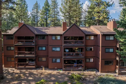 Walk to Lake, Dining+Shops 5Mins to Ski Resort Incline Paradise by Avantstay