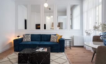 Contemporary Aparthotel 2-BR Flats Near Old Town, Quiet & Serene