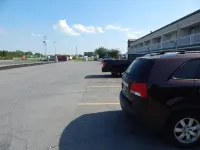 Days Inn by Wyndham Carlisle North - parking
