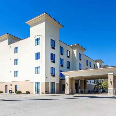 Comfort Inn and Suites