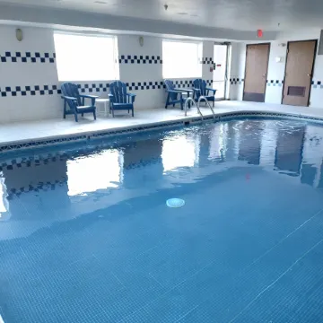 Days Inn & Suites by Wyndham Fargo 19th Ave/Airport Dome