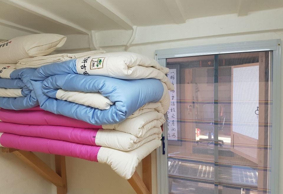 죽헌고택의 고즈넉한 한옥 전경