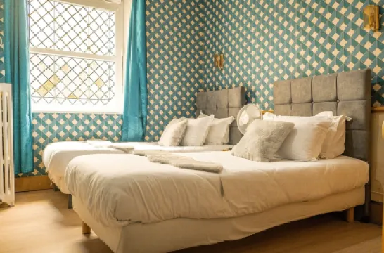 安扎克中心酒店 鄰近儒勒·凡爾納故居的酒店