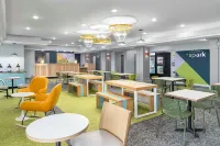 Spark by Hilton Lansing Hotels in Lansing