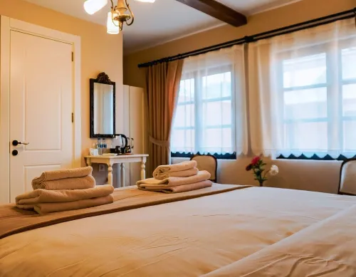 1870's Tas Konak Hotel - Sanat Sokagi Hotels in Urla