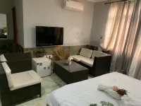 1Bed Apartment - Parking Wifi Balcony BBQ Hotels in Tema