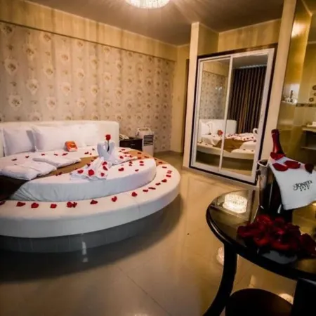 Joneya Hotel