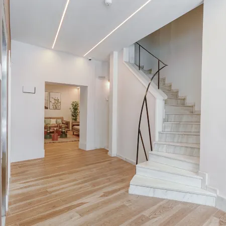 Limehome Barcelona Carrer de Fontcoberta - Digital Access Отели рядом с достопримечательностью «Железнодорожный вокзал Саррия»