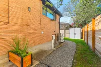 Lilac in Law, Picturesque Lower Unit Hotels in Ravenna