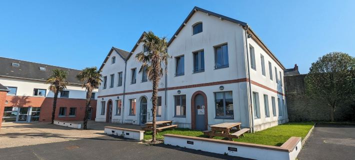 Auberge de Jeunesse HI Cherbourg Hotele w: Cherbourg