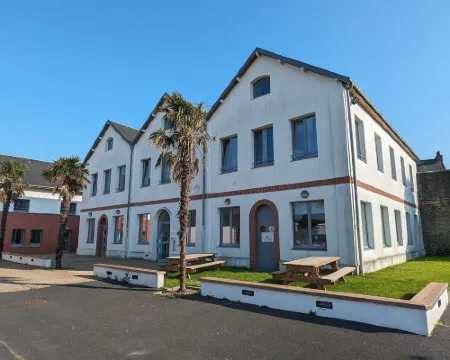 Auberge de Jeunesse HI Cherbourg Hôtels à : Manche