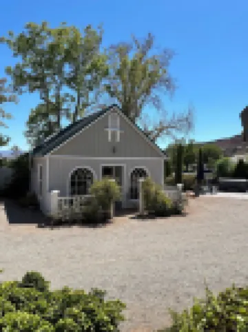 The Cottage at 241 North