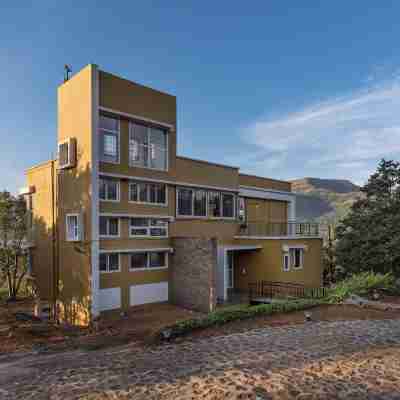 CosmicStays Afita Mohari-Solar Powered Lakehouse Hotel Exterior
