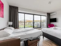 Brand New Luxury Villa on a Small Scale Park with Its Own Jetty Hotels near Golf 4 All Harderwijk