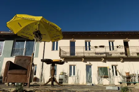 Lusi è in collina Отели в г. Монтекьяро-д’Асти