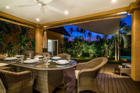 Villa Banromyen 50ab Siamroyalview 70mtrs to Beach Отели рядом с достопримечательностью «Chao Por Koh Chang Shrine»