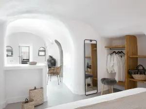 Virginia's Cave Villas