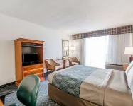 North Miami Beach Gardens Inn & Suites فنادق في North Miami
