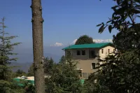 Anant Rasa Resort - Ranikhet - Bergblick