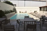 Tobacco Suite - Pools