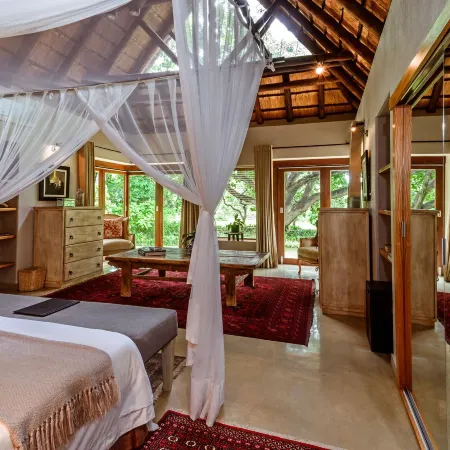 Khaya Ndlovu Safari Manor