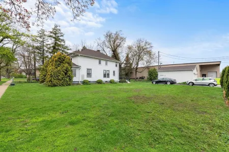 Chic 3 bedroom Get-a-way in downtown Lake Geneva Отели рядом с достопримечательностью «Galena Garlic Company»